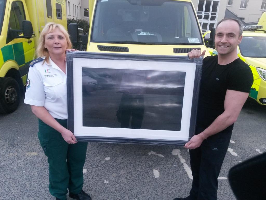 FrielMartyn's tweet photo. @DonegalHour congrats to my winner Margaret on this Beautiful piece......
She got a lovely surprise.....enjoy. http://t.co/3Y6VzBpoyy