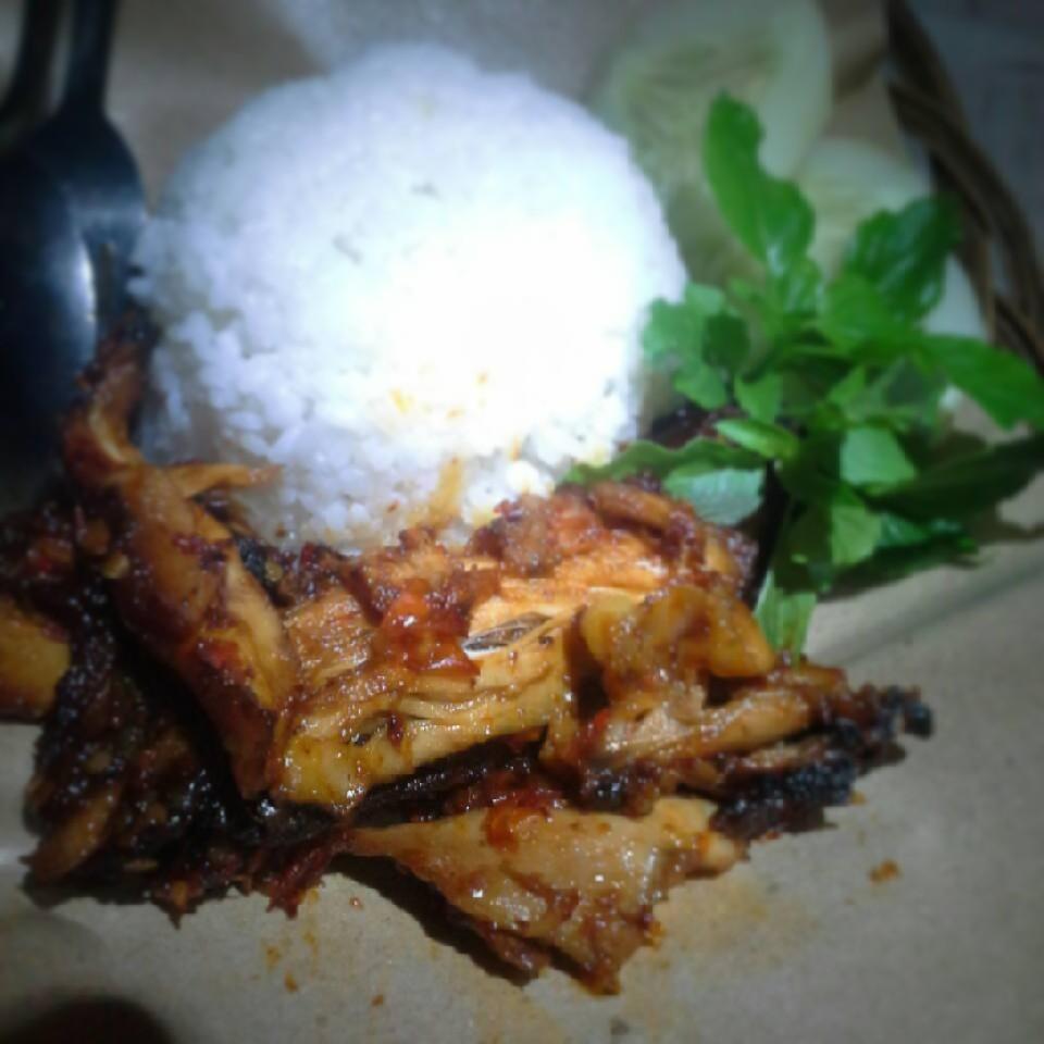 Selalu ada yg baru!
Ayam penyet
Rasanya beda dari ayam penyet yg biasa kamu beli
Yuk dicobain

#ayam #penyet