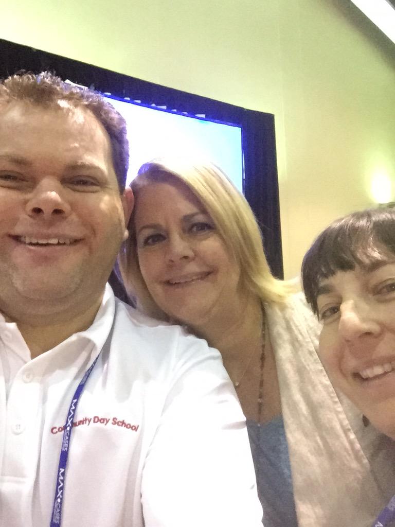 memovation's tweet photo. Finishing media master. Loving it!!!  @kelkbates @sdteacher25 @jcorippo @CajonValleyUSD http://t.co/LKE8JiQJuO