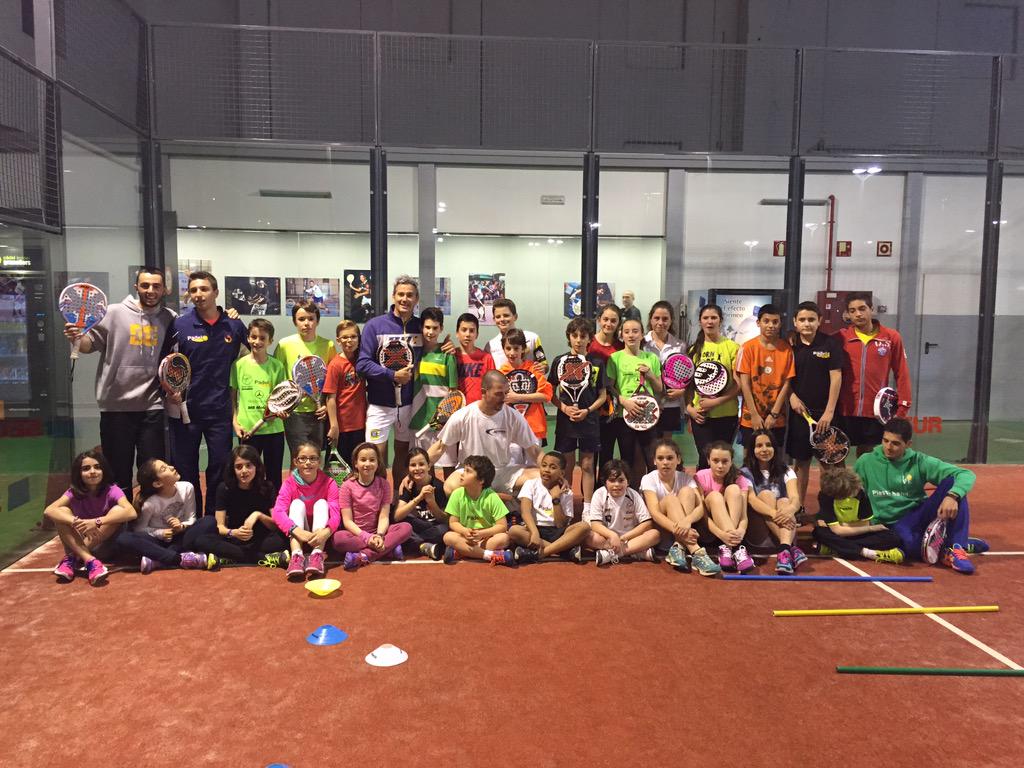 visita de <a href="/Miguel_Lamperti/">Miguel Lamperti OFICIAL</a> de <a href="/noxpadel/">noxpadel</a> a l'escola de <a href="/padingraG/">Indoor Granollers</a>