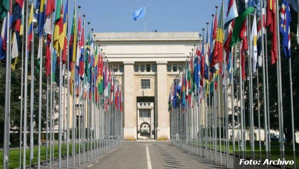 teleSURtv's tweet photo. #ObamaDerogaElDecretoYA | Organismos del Sur discuten en ONU decreto de #EEUU contra Venezuela http://t.co/tWF7eA70b9 http://t.co/PkIszrVubM