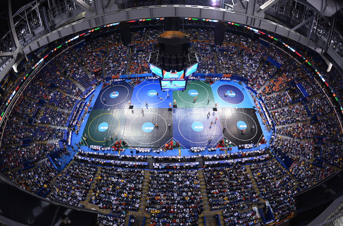 ESPNU's tweet photo. Quarterfinals of #D1wrestle Championships is about to start on ESPNU! http://t.co/nWgzI9w7bT