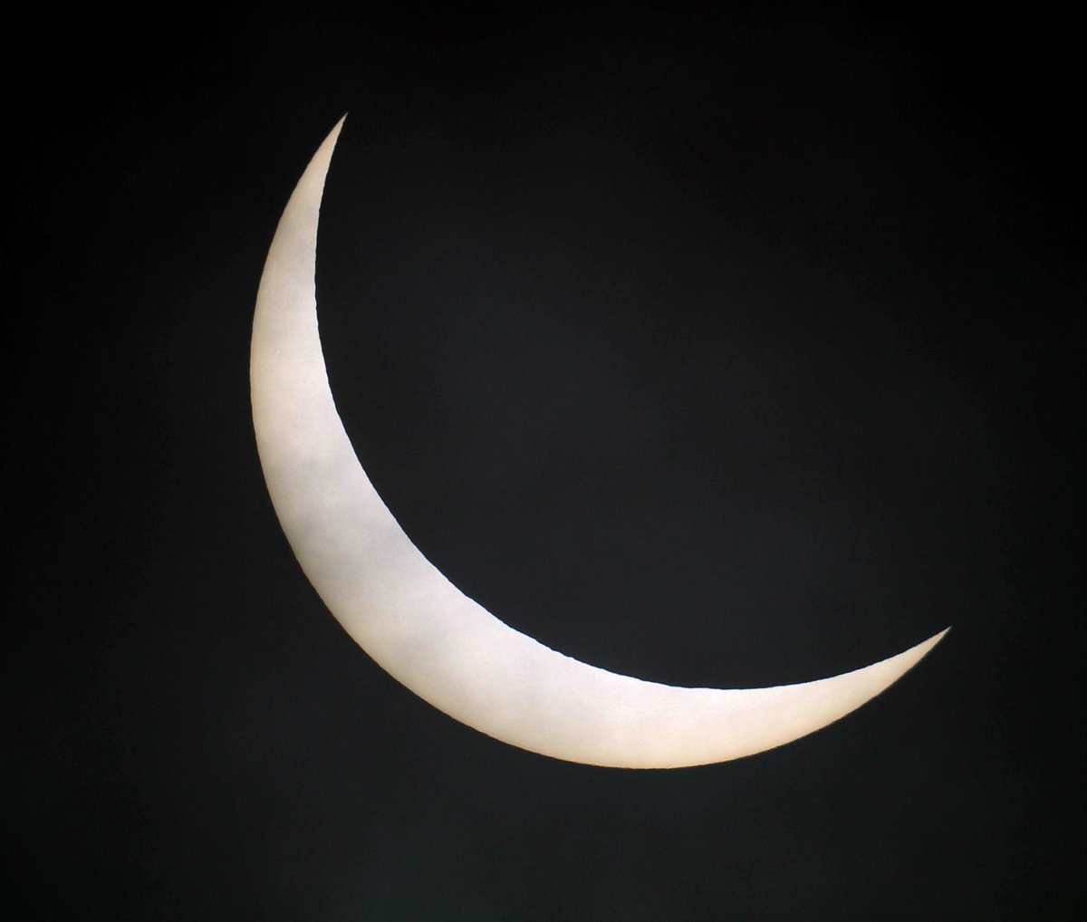 AstroAspie (@astroaspie) on Twitter photo .<a href="/VirtualAstro/">VirtualAstro</a> #Eclipse from Torquay during break in clouds. Rugged features on Moon's surface visible #eclipse2015 .<a href="/VirtualAstro/">VirtualAstro</a> #Eclipse from Torquay during break in clouds. Rugged features on Moon's surface visible #eclipse2015