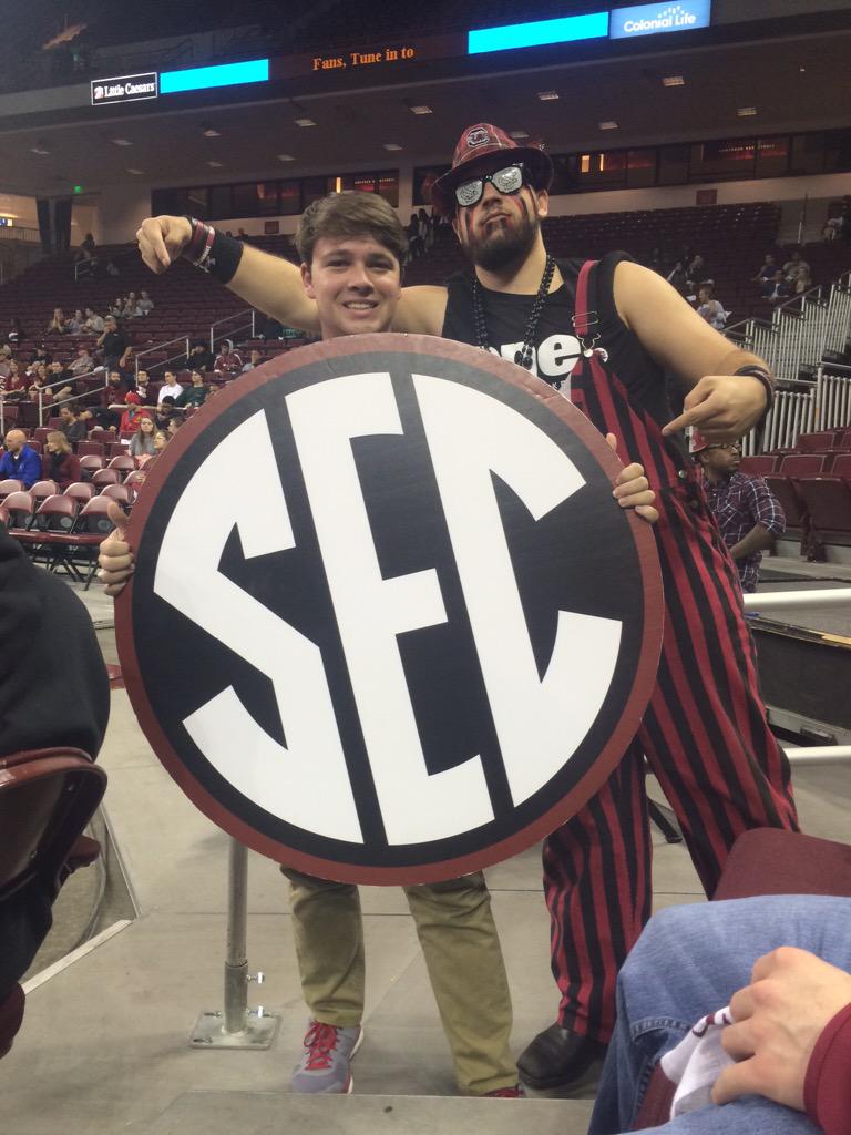 Ben_Robertson96's tweet photo. #WISOneTeamContest #SECLogo #GamecockNation @JudiGatson @dawnstaley Win the title! http://t.co/l42f5lOxBo