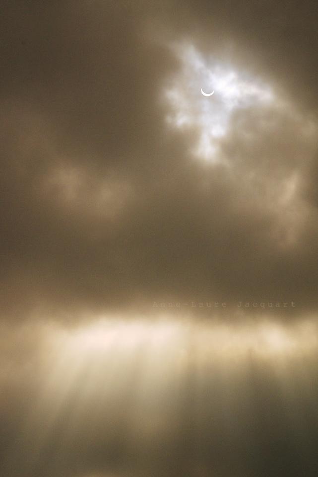 L'éclipse. :) #eclipse #eclipse2015 #sky #ciel #photography #photographie #soleil #sun #today #EclipsezVous