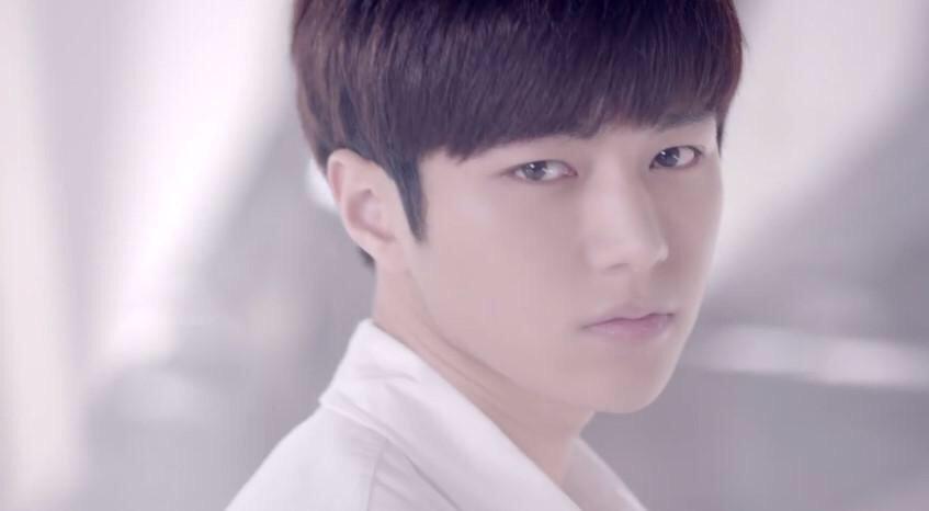 onlyinfinite7's tweet photo. [CAPS] 150321 #인피니트 - 24Hours Teaser: ▶️▶️https://t.co/hvg9AHZeWj MYUNGSOO http://t.co/U0awLlVvTB