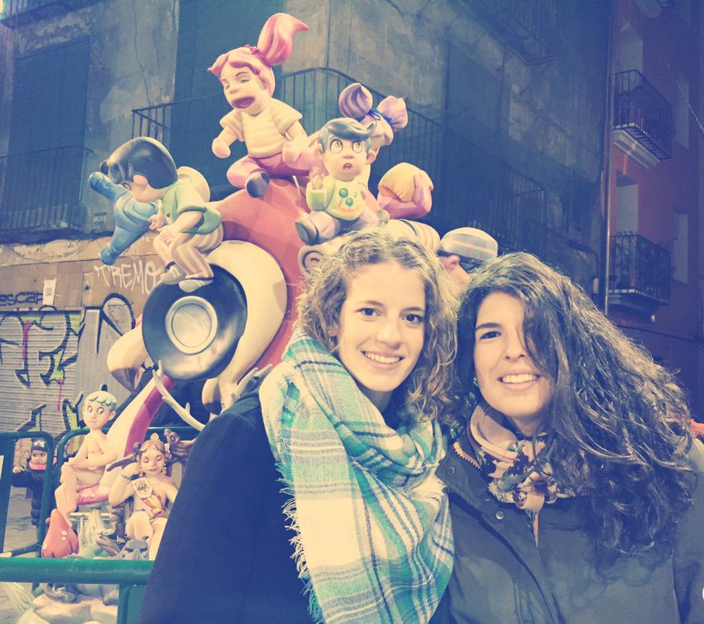 patriiC11's tweet photo. Increible dia en Valencia con la petarda de @enaruskaa!!#Fallas15 http://t.co/YBBLrNKyOQ