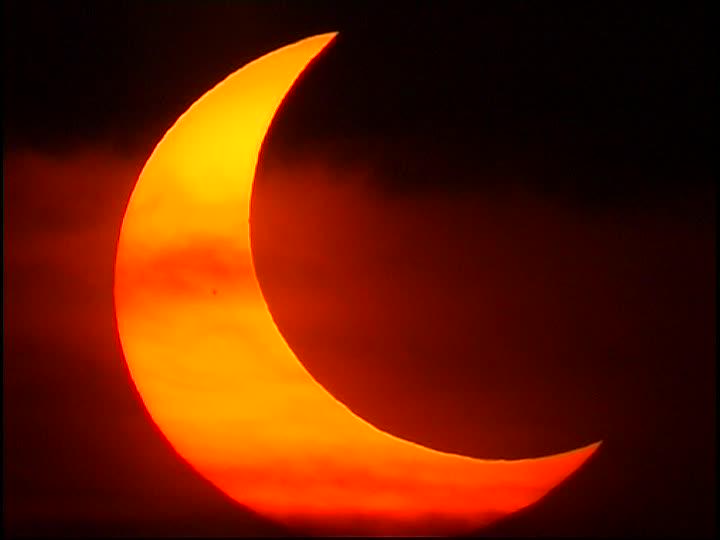 naranjashuerta's tweet image. Como nosotros, naranja. ¿habéis notado el eclipse solar?
¡feliz fin de semana! #eclipse2014 #EclipseSolar #naranja