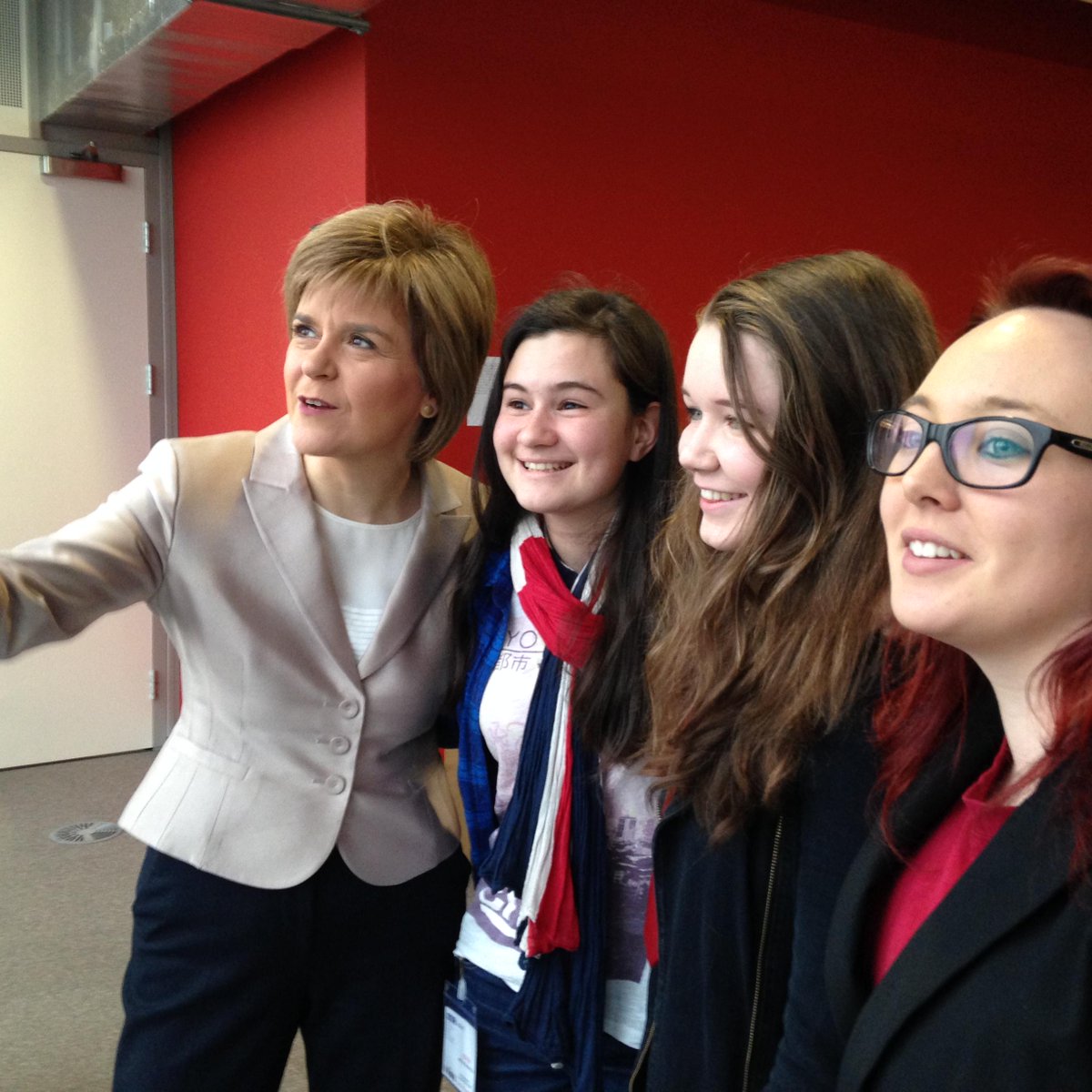 BBCWomansHour's tweet image. Download the latest podcast: @janegarvey1 in Glasgow with guests including @NicolaSturgeon, @BBCGen2014 &amp;amp; @BBCGen2015
