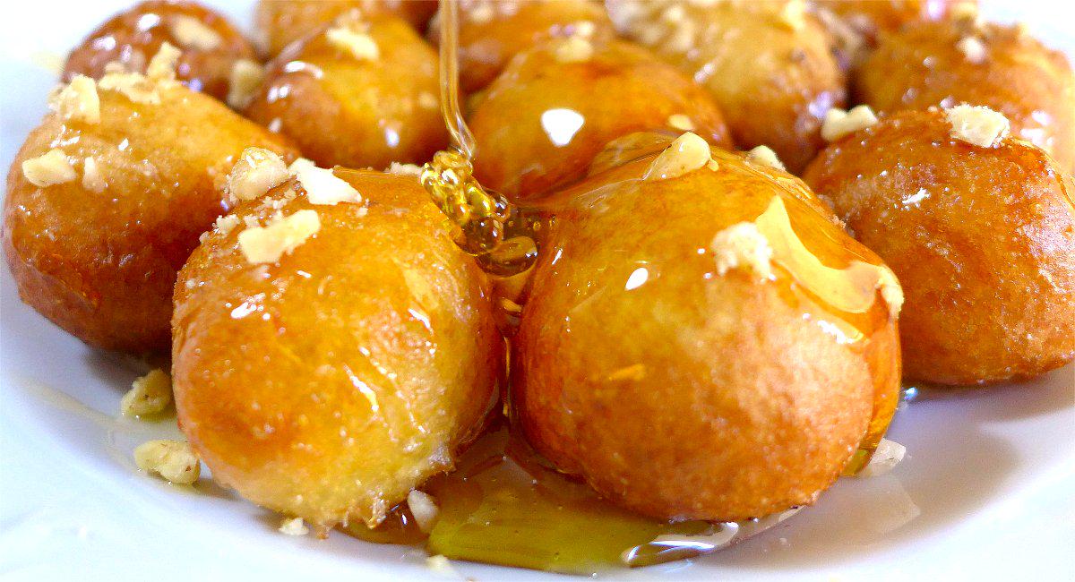 GreekIslandsCom's tweet photo. Sweet... sweet... sweet... LOUKOUMADES!!! http://t.co/yQoAh1478r