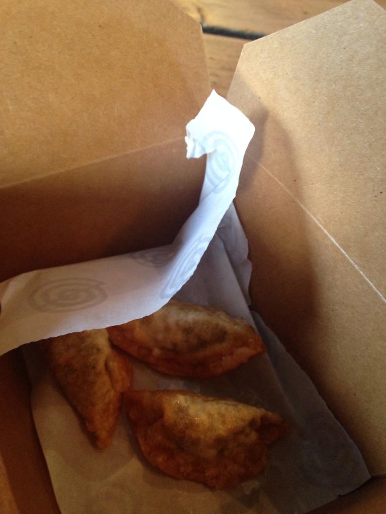amylouisebull's tweet photo. Thanks for my free lunch #happiour starter from #korrito and main from #haochii yummy 😄 #free http://t.co/xDXG0MIkMy