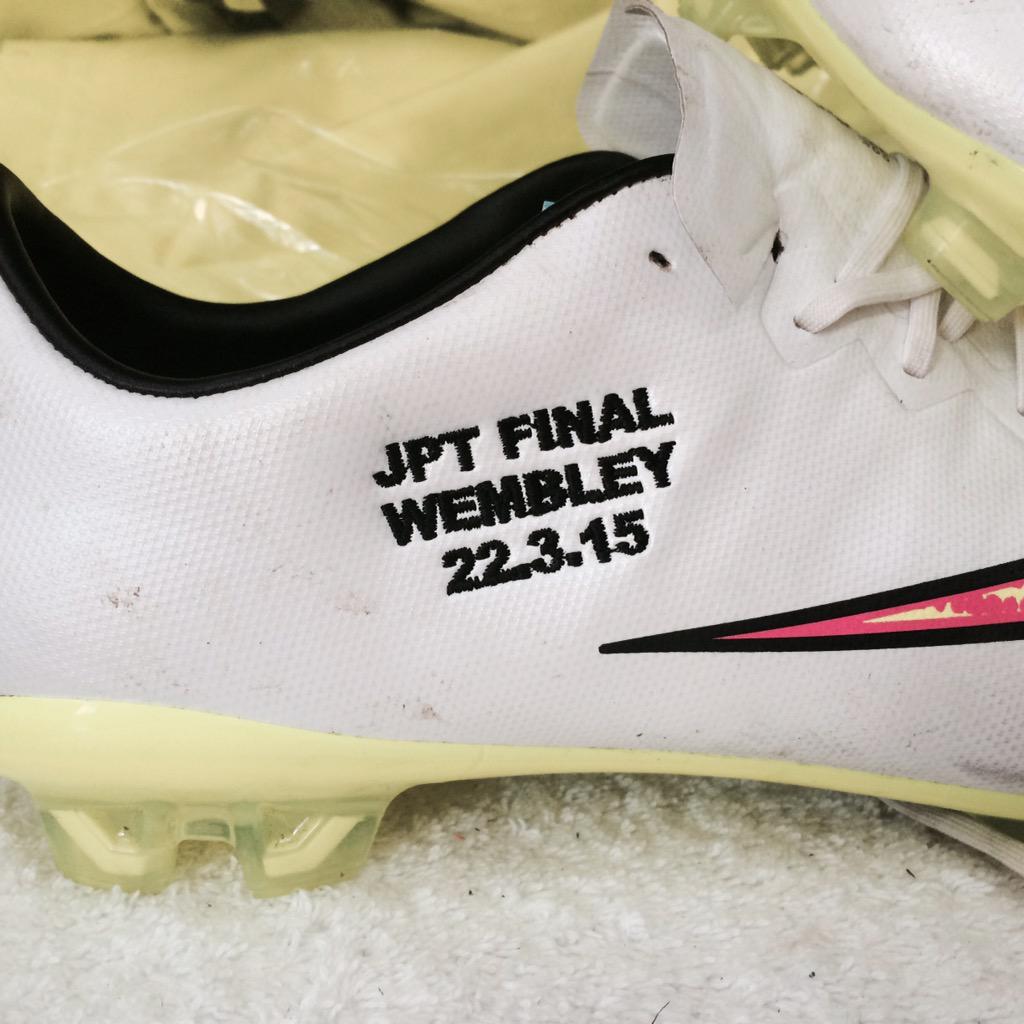 Proud to personalise some boots for Bristol City players ahead of Sunday's Wembley final.