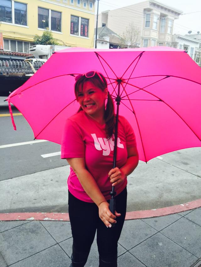 recipelyftsf's tweet photo. #LyftHotSpot at 16th street/Valencia. We got Lyft swag and hula hoops! @lyft #LyftLove @Mimilyft @Stryker9 @ChalkCar http://t.co/1BS1djv0dE