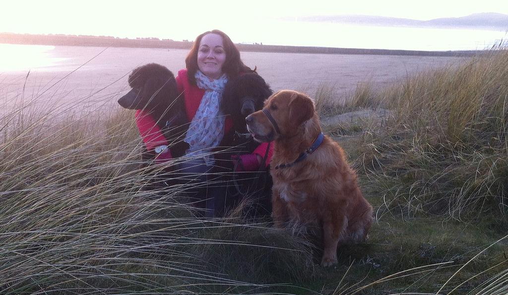 Claredthomas's tweet image. .@VictoriaS am a MASSIVE fan of your work! My 3 boys say hi!
Clareloyise.com