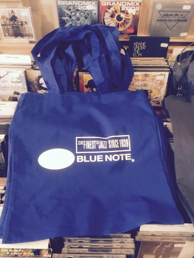 VariaworldNL's tweet image. Morgen elke vinylklant gratis Variaworld Vinyltas bij besteding van 40 euro