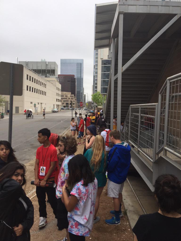 DallasG16's tweet photo. The line for the Chances show "Free the People" #SWLines @SXSWISLIFE @SXSWHIPHOP http://t.co/q71YmEHV9C