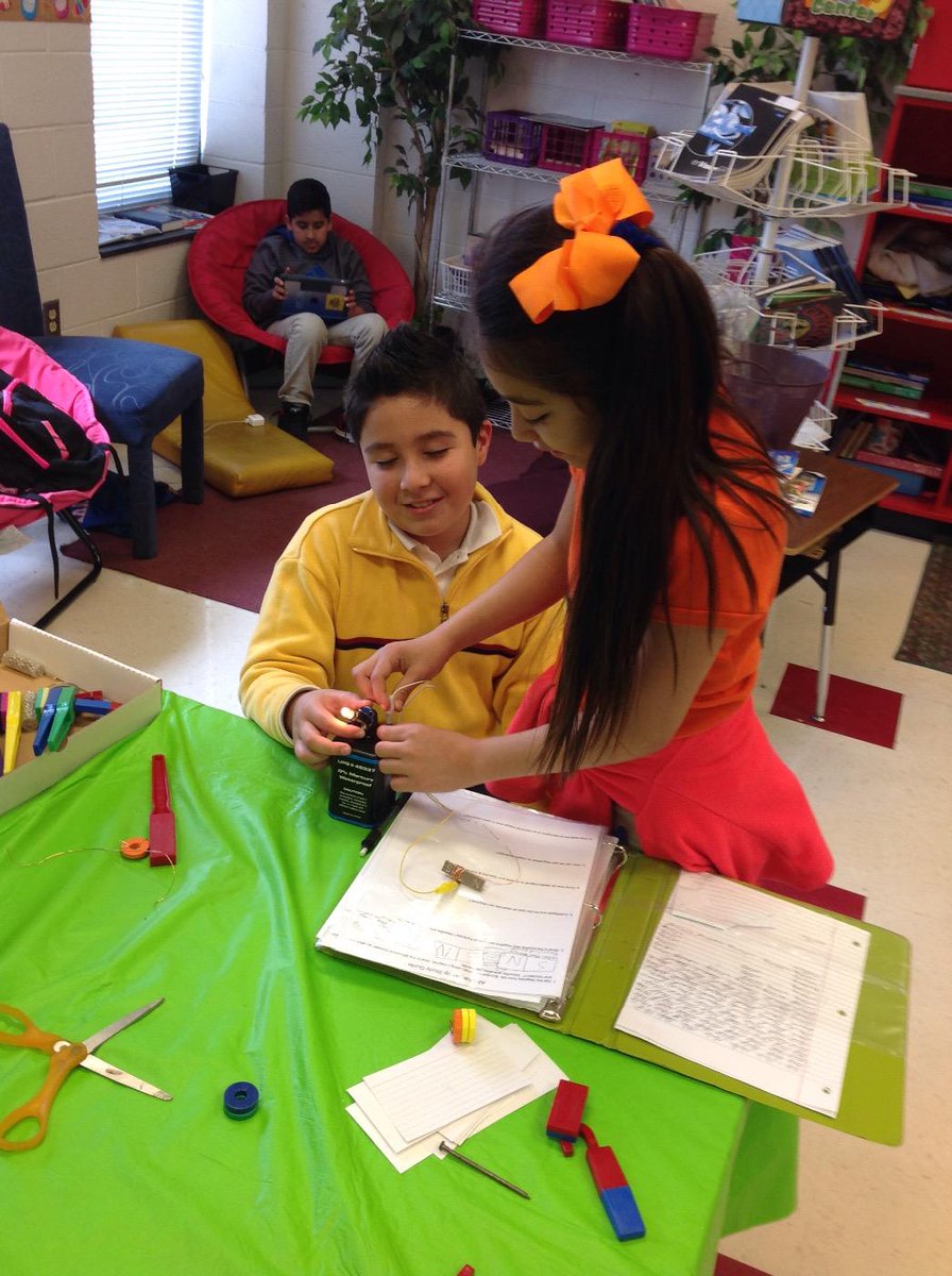 Students researched how to create an electromagnet in Genius Hour <a href="/_EDKES/">EDKES</a>