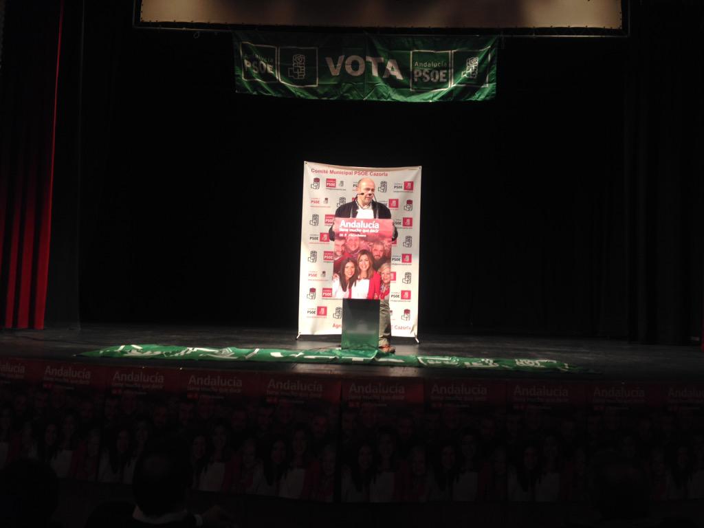 PSOECazorla's tweet photo. Hablamos de igualdad, empleo y progreso, con José L. Olivares, Antonio J. Rodríguez y Catalina Madueño. #YoconSusana http://t.co/VyZfq6ILSO