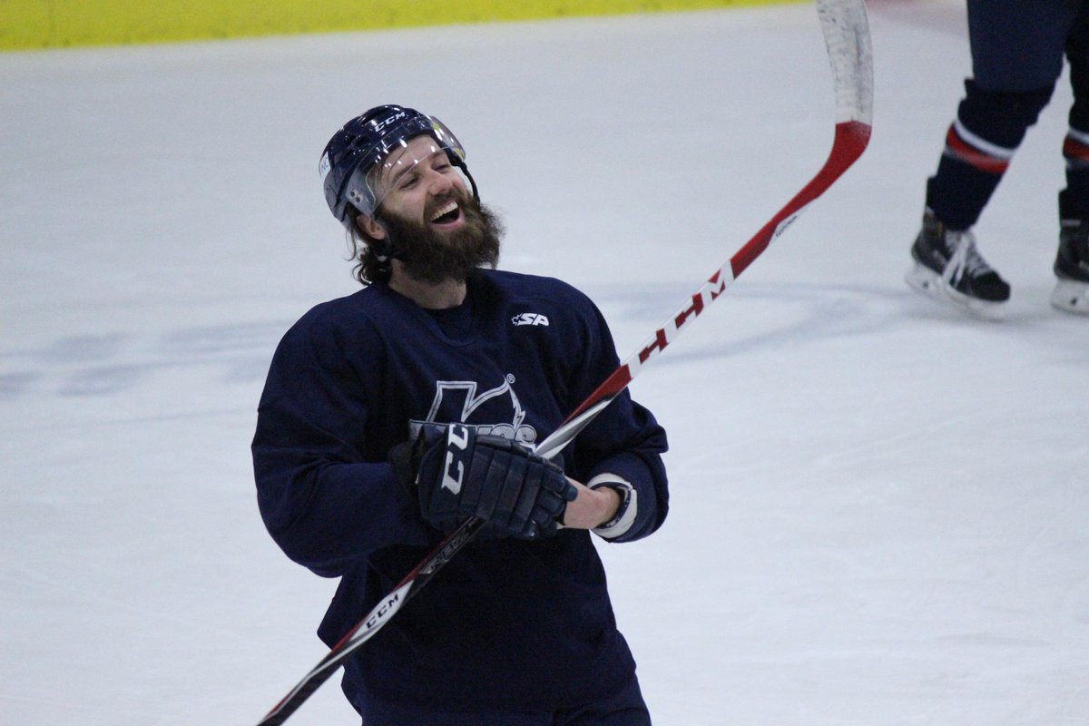 Sarah_Hobday's tweet photo. Someone sure was happy at morning skate today - @Davesgotwheels :) @KalamazooWings http://t.co/2lTEIF7rDG