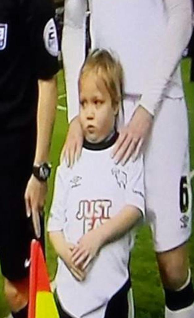 @JamesDPhipps 1/2 through  chemo deserves more“@ari_rainford: Ari as a mascot @dcfcofficial tonight 💙💙 #fightforAri ”