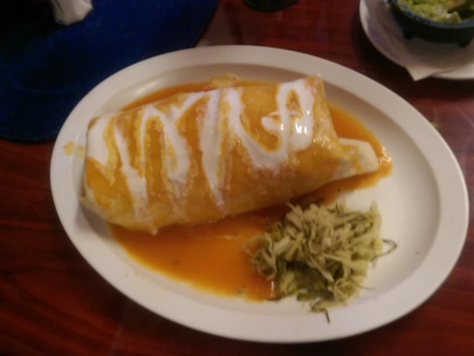 Now thats a burrito. http://t.co/DQlQbBOiT9