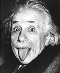 leonardopisani1's tweet photo. certe date sono un patrimonio #umanità E = mc2 20 3 1916 Albert Einstein pubblica  teoria della relatività @orsini70 http://t.co/dzT3rO5pfA