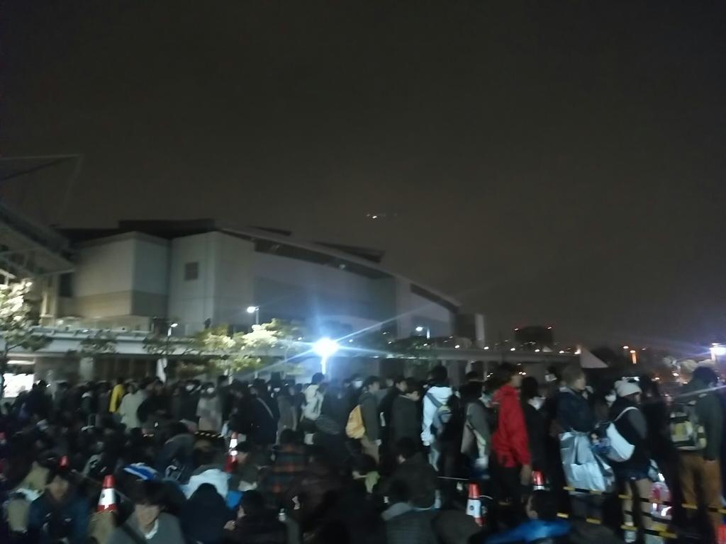 Tweet 現地画像 アニメジャパン2015 徹夜組の待機列が早朝5時1000