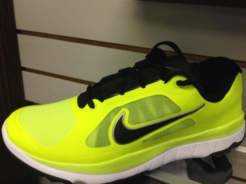CedarBraeGolf's tweet photo. We've got some bright @nikegolf shoes to kick of the season @JustinOLeary @kylecorriveau #nikevolt #cedarbrae http://t.co/TIbq9ZkQx7