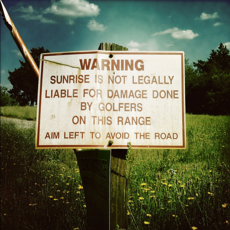 FloratineFoliar's tweet photo. Better put on some sun block. #GolfCourseSign http://t.co/DWuTWbzj6Y