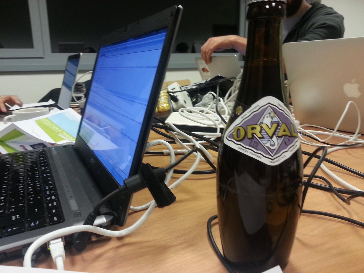 HackathonWeGov's tweet photo. Pizza et Orval, le vrai carburant des Hackathon en province de Luxembourg #hackalux http://t.co/xxnKStl8VS