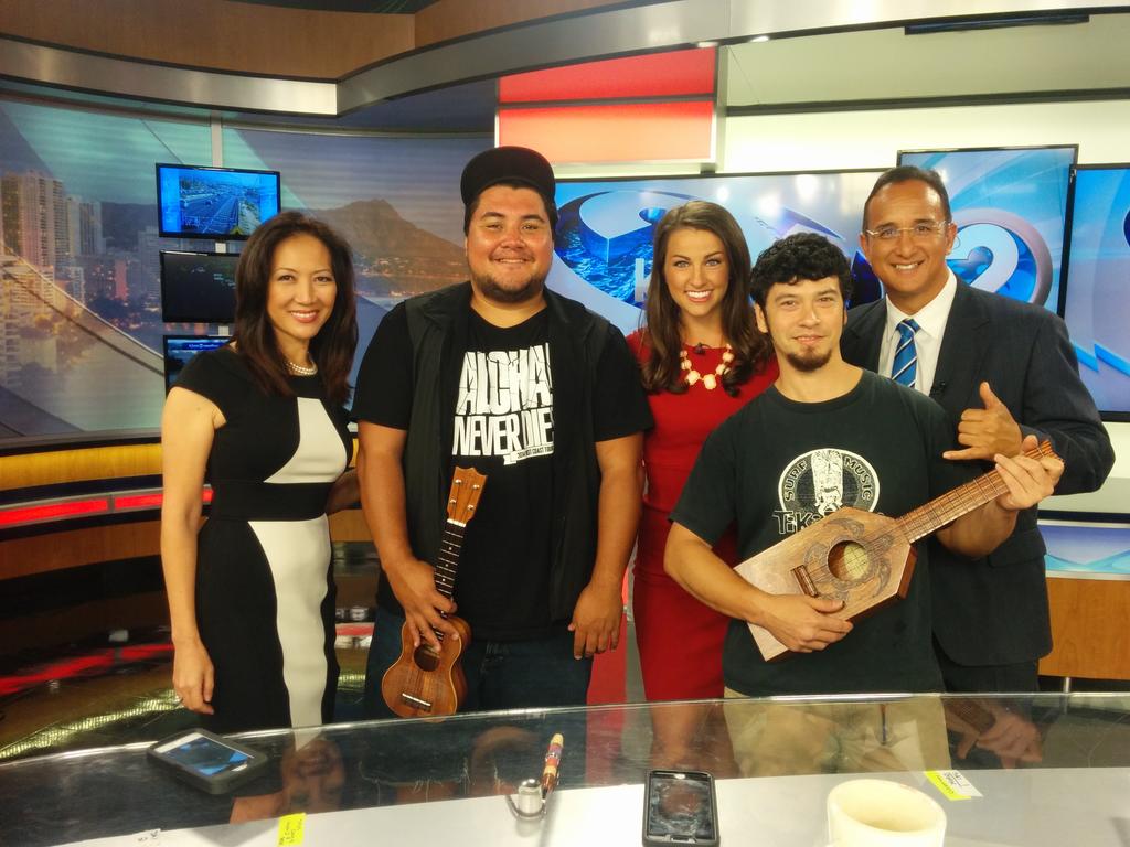 hookanimusic's tweet photo. Ho'okani music and the Pahulele on wake up 2day! #pahulele #ukulele #hookani http://t.co/DkiEhg2u3B