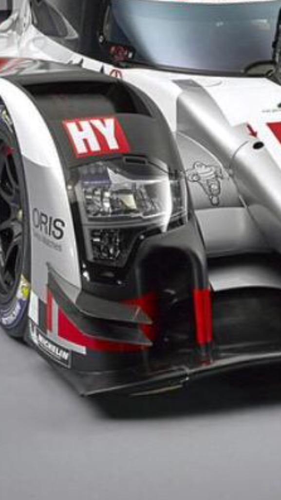 Leltus's tweet photo. @Mark_Whitelegge @ETGrandPrix @ThePitCrew2000 yeah.....and a sense of style the fuck is this!? http://t.co/OVIUF5SE3s