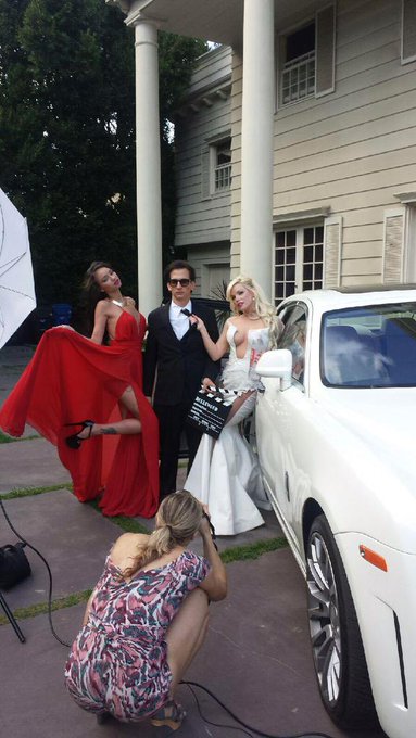 Photo shoot for the next billboard in #Hollywood for @138water @djcolleen50 @Chrisillgen #michaelcostello<a href="/tag/hollywood"class="tags">#Hollywood</a><a href="/tag/michaelcostello"class="tags"><span>#michaelcostello</span></a>