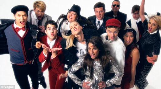 PrettyLittle_L's tweet photo. My life would suck without you! We Are The Glee Club 💗💗💗😭 http://t.co/NgMl81CFNF