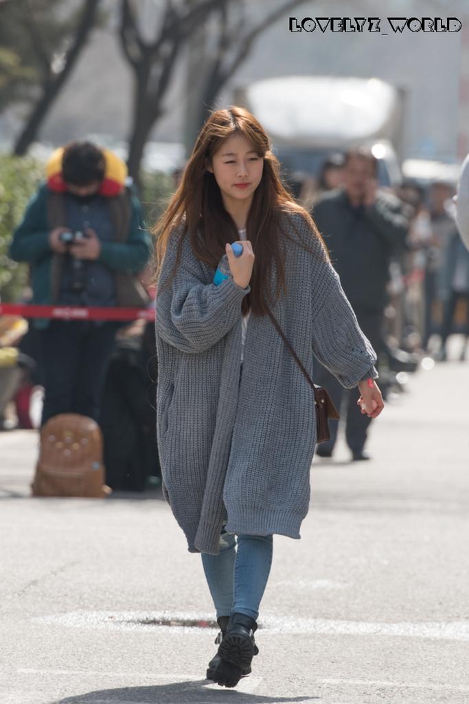 CAke9C3UwAAonOo.jpg:large