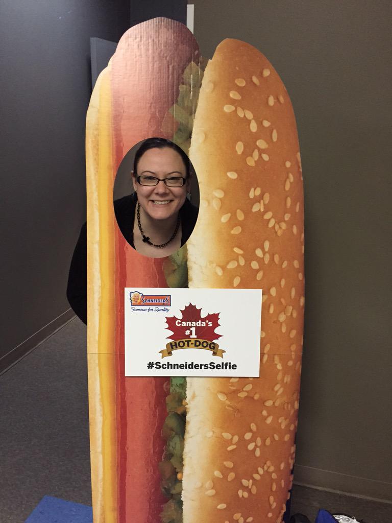 JanelleFerris's tweet photo. Lol. #SchneidersSelfie http://t.co/9QlUpeJIZm