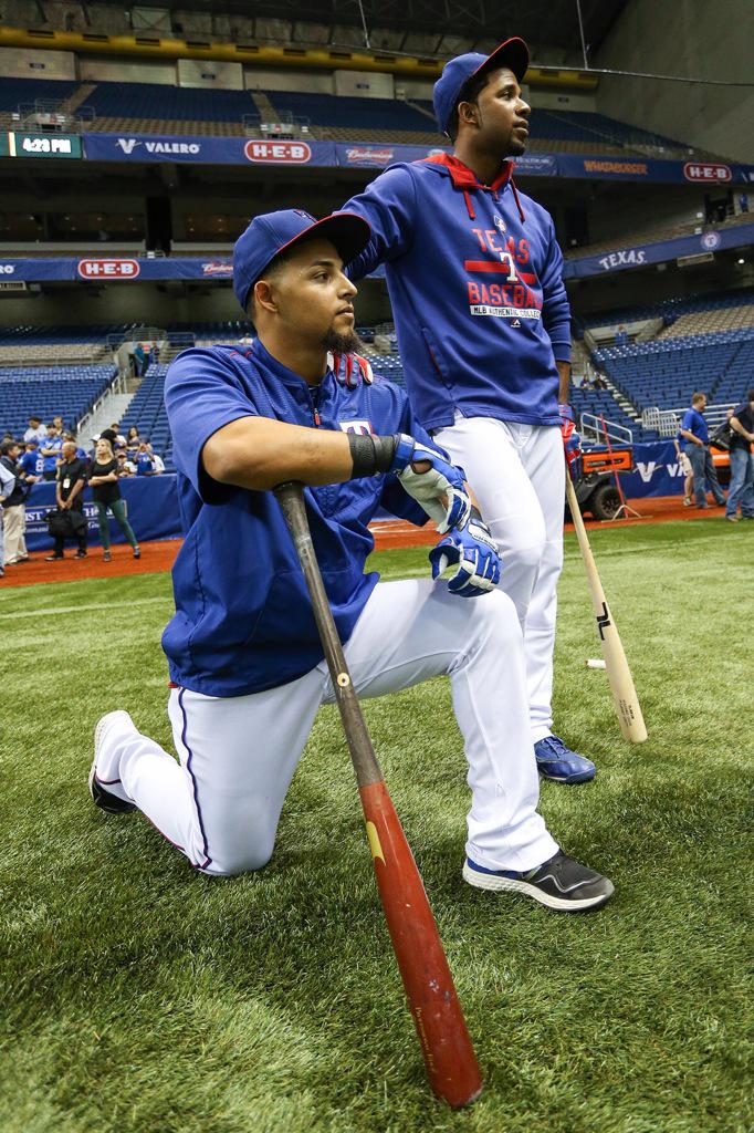 Rangers's tweet photo. Typical @ElvisandrusSS1. 😁✌️ http://t.co/UTKQG4Lear