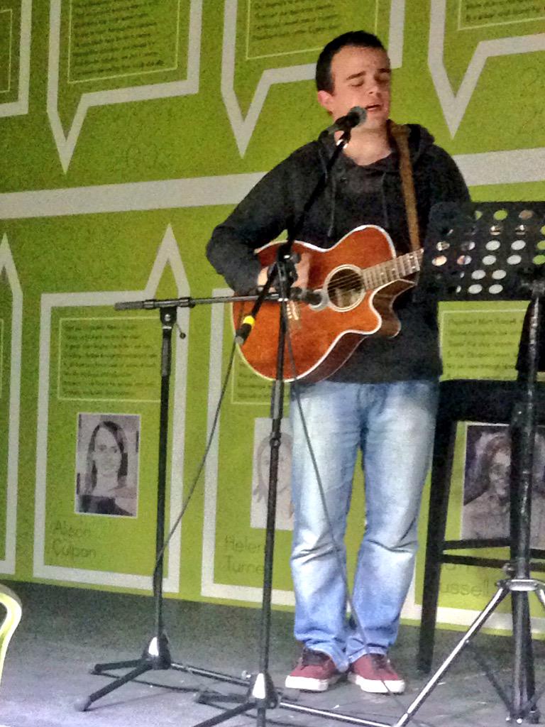 WolvesCU's tweet image. @richpitt_ #AcousticNight