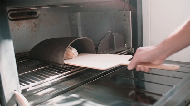 Finally, a bread-baking device that both works wonders and looks classy: kickstarter.com/projects/stran… #ProjectOfTheDay
