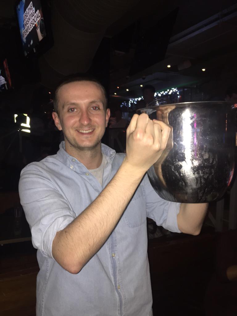 Ciaransworld's tweet photo. Well done @joglen19 now @Tom_Green10 finally understands the hashtag winning #templesocial http://t.co/2HPnKo3Jg1