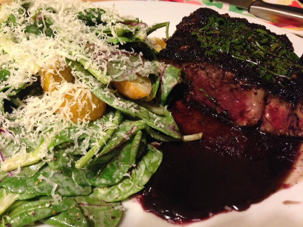 Steak and salad instant dAte night !