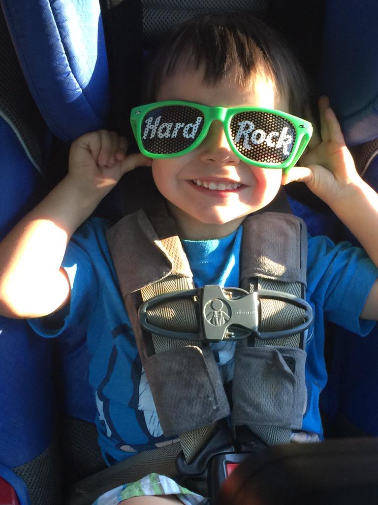 813area's tweet photo. Luv! #HardRockinShades! RT @mrselliott12211: Who doesn't luv $5 shades @SHRTampa @IanBeckles #IABFoundation http://t.co/exuyfZctuP