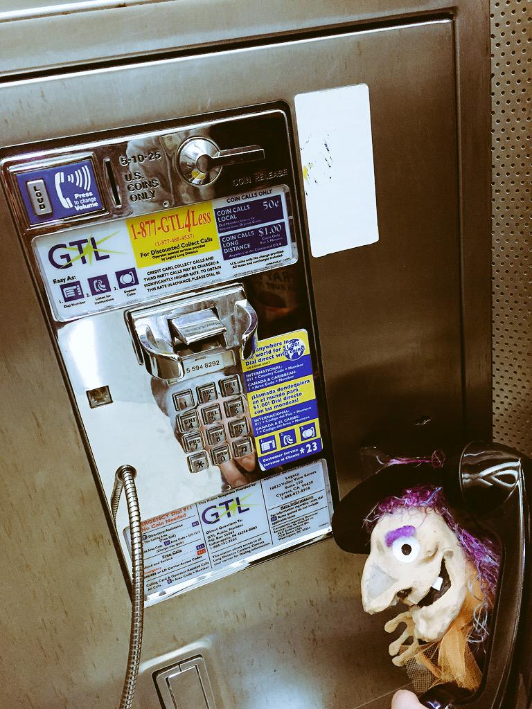 SpierogieShow's tweet photo. I'm going to visit my great aunt Spierogatha and she's not picking up- no one accepts Collect Calls anymore! http://t.co/Mhb2k7CUEn