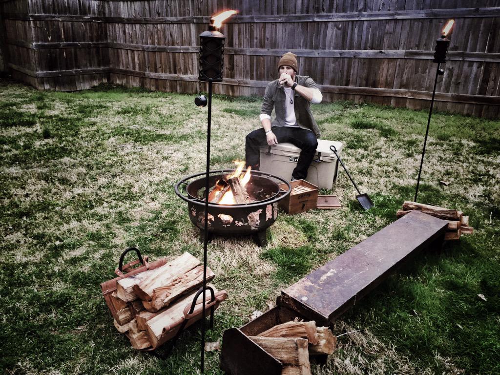ChaseRiceMusic's tweet photo. Ready, set, chill mode http://t.co/kfzuJD7YAd