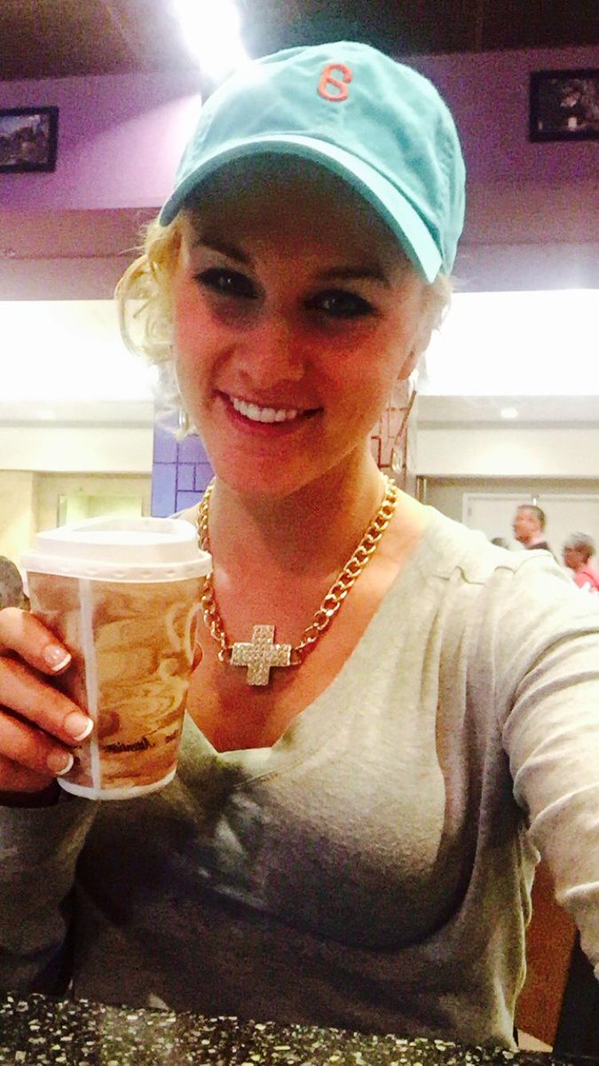 MountainKhakis's tweet photo. Check out @AdleyStump rockin' the anytime v-neck during her travels, thanks for the MK Love Adley! #LifeUntucked http://t.co/31zFyarbV9