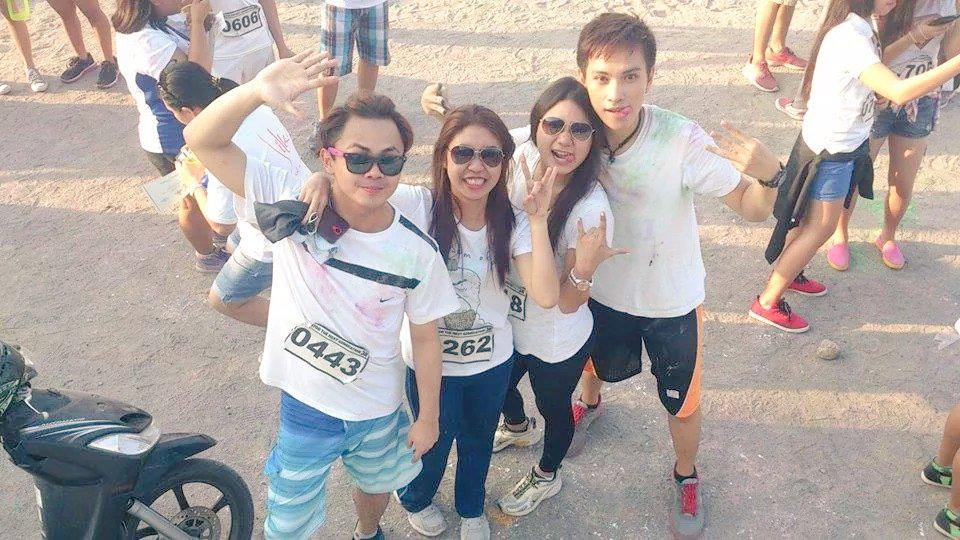 happynizzz's tweet photo. #runforthenextgeneration #funwalk #hsfriends π·π£π @neseley @helloimav @yad http://t.co/wKszPlSYKy