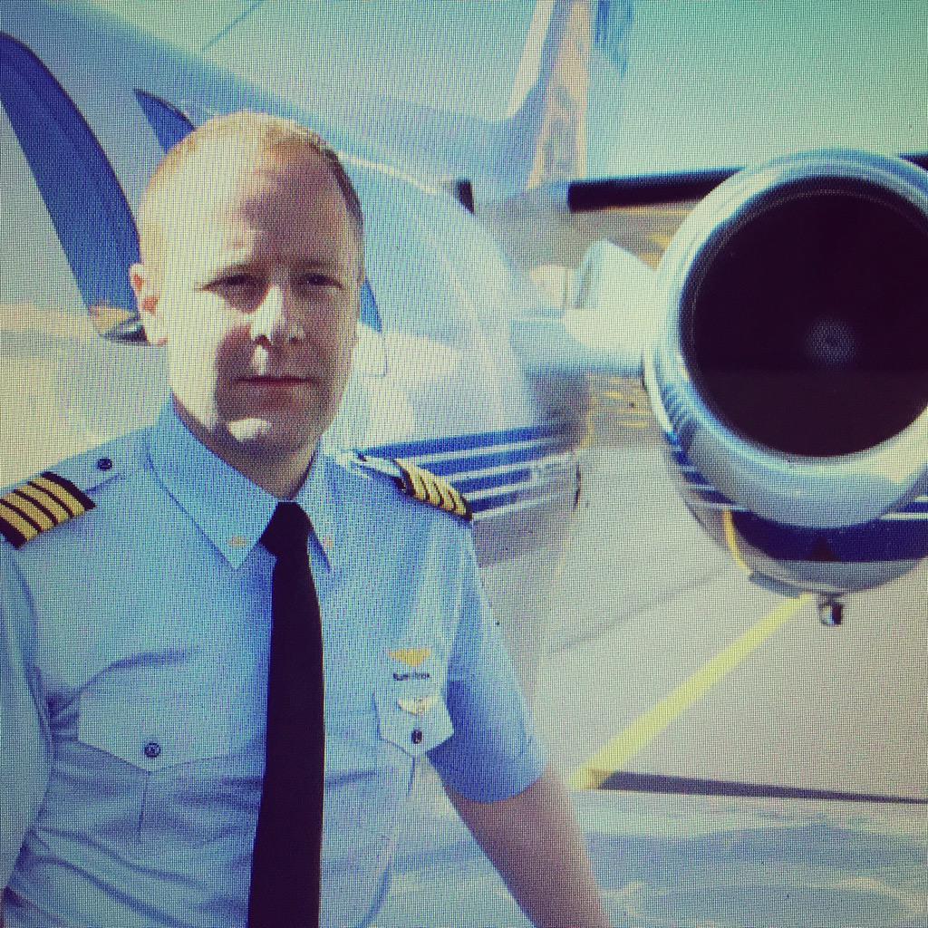 ArnarsonBjarki's tweet photo. Too bad that China makes it difficult to tweet. Picture of our video shoot today at Scottsdale airport. http://t.co/qQQoo0ujHN