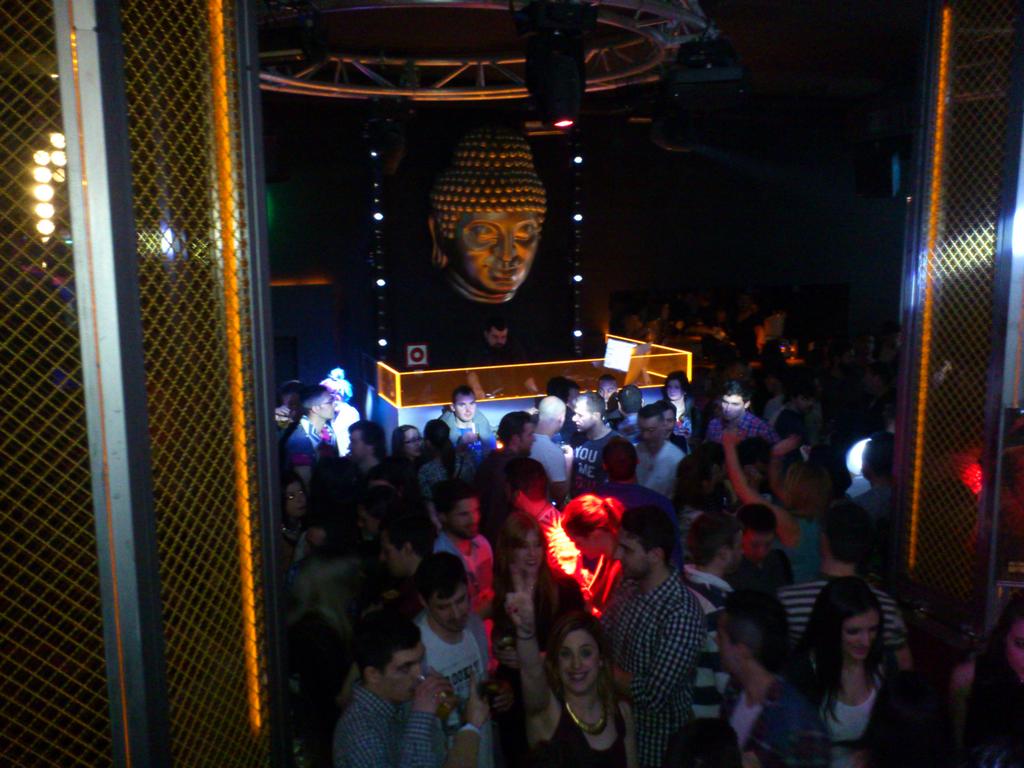 gauapp's tweet photo. Y asi esta @BudhaBilbao ahora mismo! Esto promete! Con @djimanol y @danidhez ! http://t.co/IkFP3NcxvL