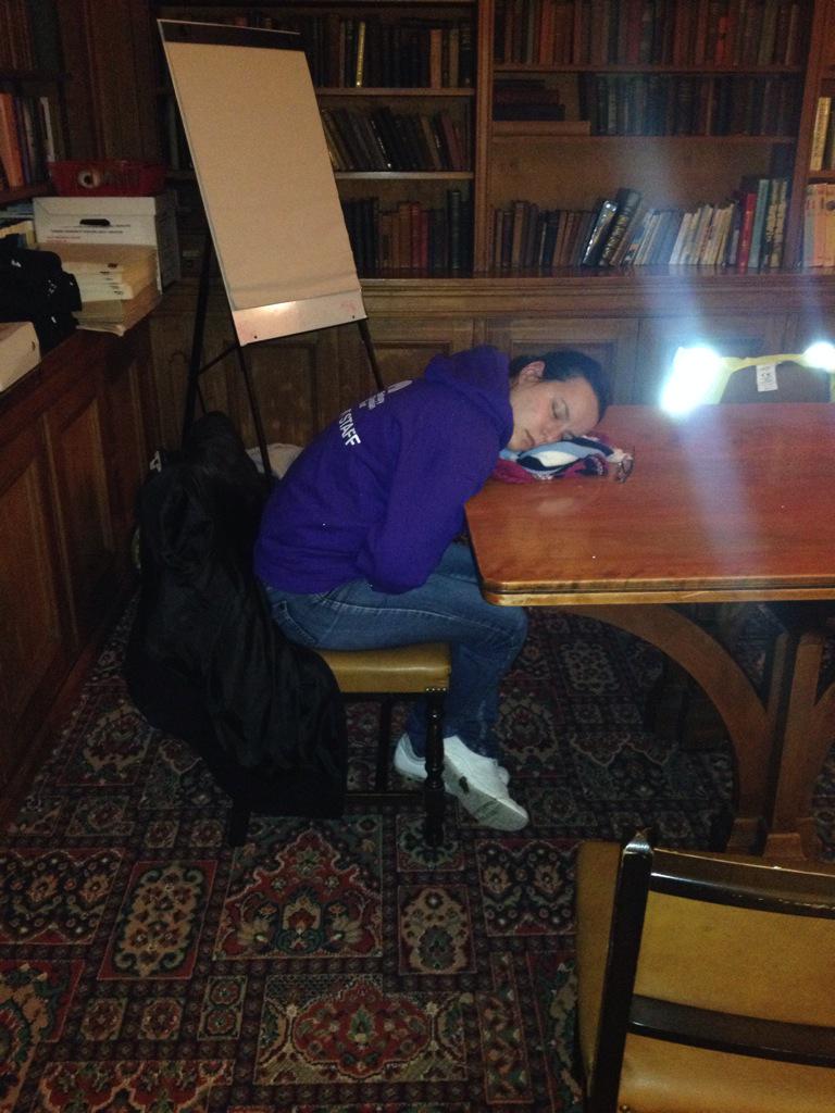 DeborahF_BCT's tweet photo. Power nap #bethanysleepout http://t.co/Q5eUgIgshm