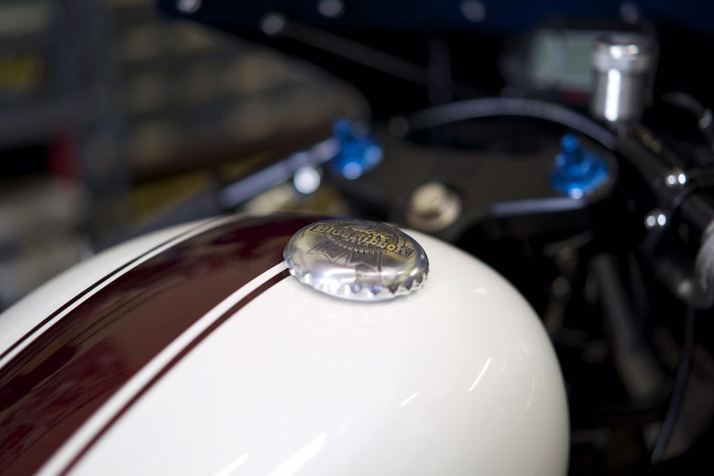 PabstBlueRibbon's tweet photo. Tomorrow night! We're showing off this one-of-a-kind #PBRcustom bike. #bornfree http://t.co/uzFqjMdFsf